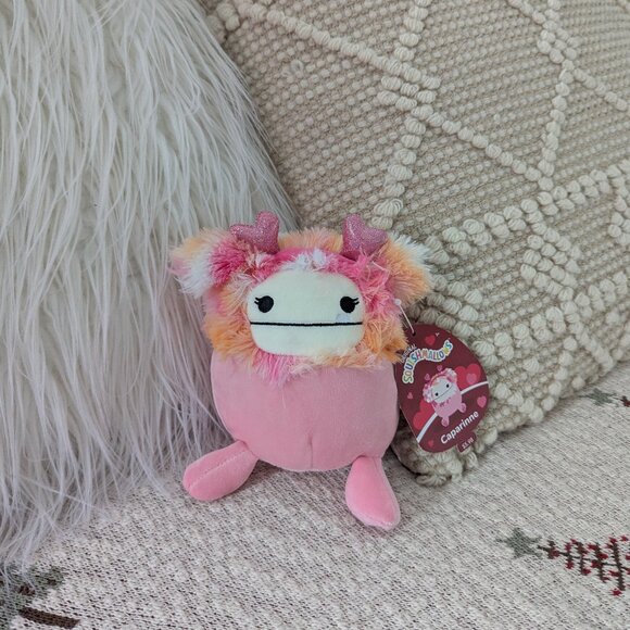 3/$20 5" CAPARINNE THE BIG FOOT VALENTINE'S SQUISHMALLOWS - Picture 1 of 2